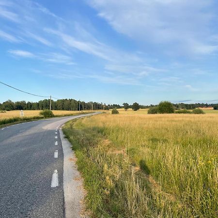 Willa Ett Nytt Fraesch Hus Utanfoer Stockholm Naera Arlanda Rosersberg Zewnętrze zdjęcie